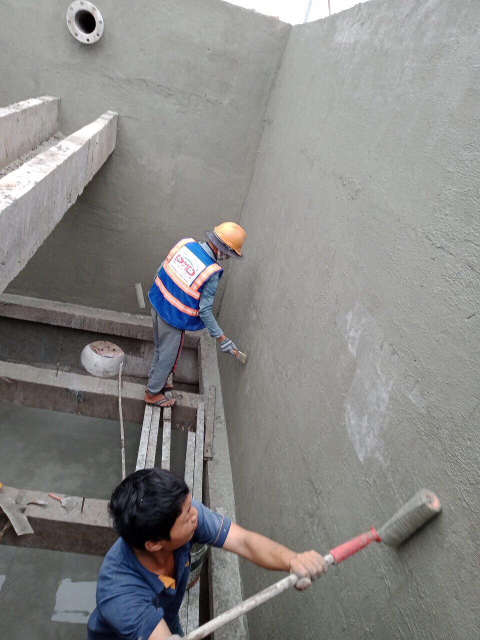 Liên hệ chống thấm sàn mái nhà xưởng TPHCM