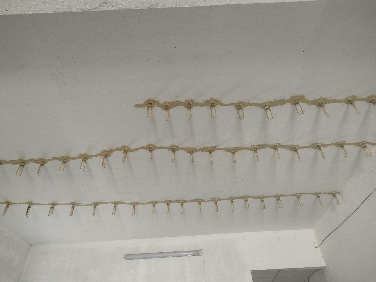 chuyen-xu-ly-vet-nut-be-tong