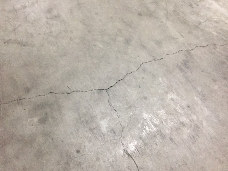 xu-ly-vet-nut-san-be-tong