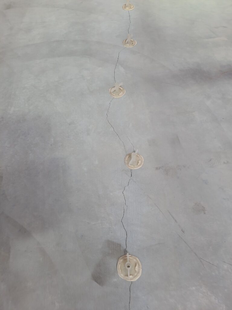 xu-ly-vet-nut-tuong-ngoai-troi